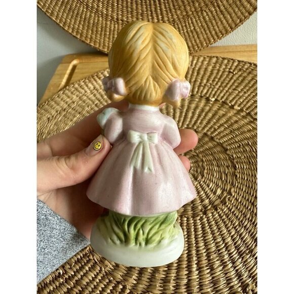 CMA Inc 1980 girl Figurine - Picture 6 of 7